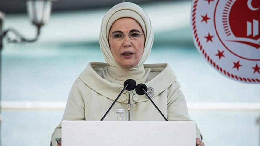 Emine Erdoğan: Müsilaj, tabiata hükmedemeyeceğimizi bir kez daha göstermiştir