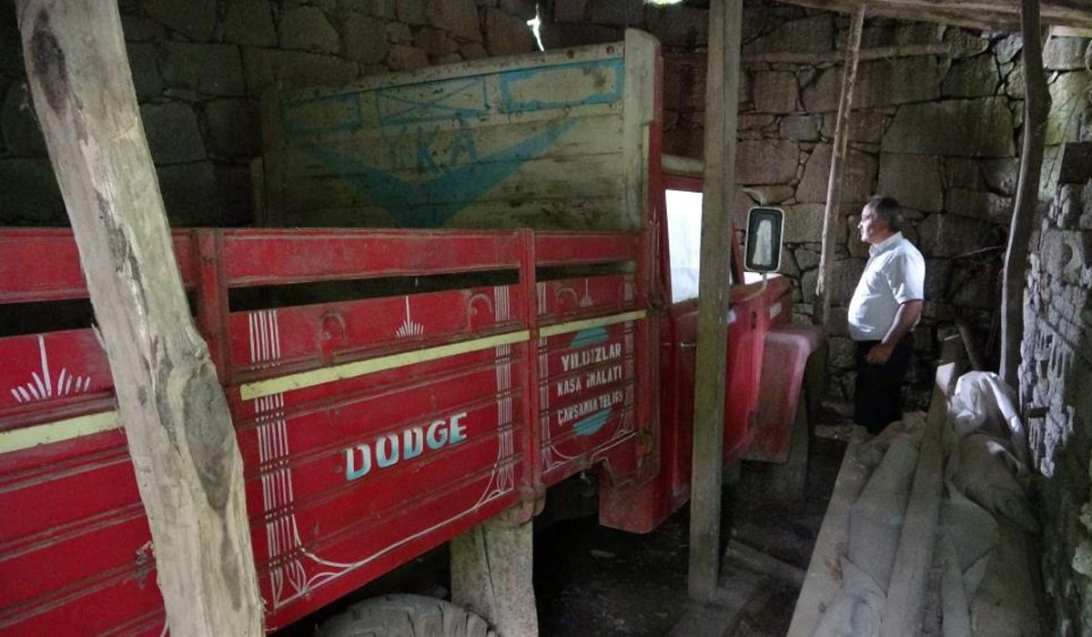 42 yıl önce garaja kilitledi, o günden beri çıkarmadı 3 42 yıl önce garaja kilitledi, o günden beri çıkarmadı