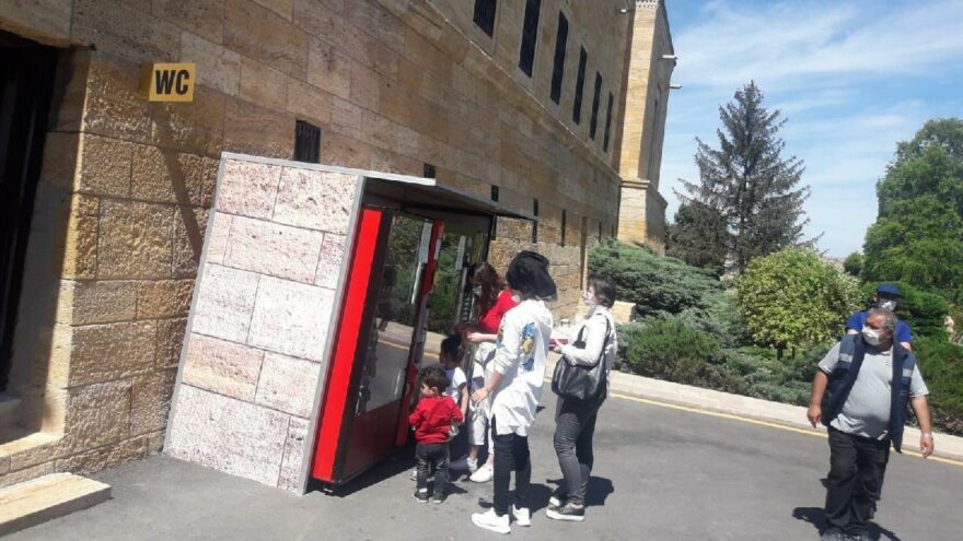 Anıtkabir’deki ticari otomat kaldırılsın, ücretsiz su dağıtılsın