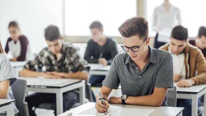 Okullar ne zaman kapanacak? MEB’ten telafi eğitimi açıklaması…