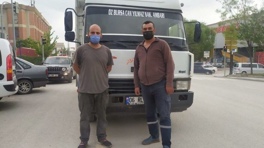 Selde kalan arkadaşını kurtaran sürücü: Aynı tabaktan yemek yiyoruz