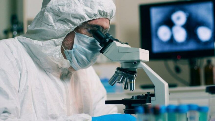 Çinli virolog, COVID-19’un laboratuvar sızıntısı olduğunu reddetti