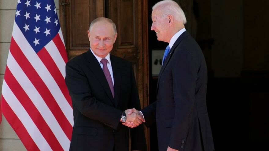 Dünya merakla bekliyordu: Biden-Putin bir araya geldi