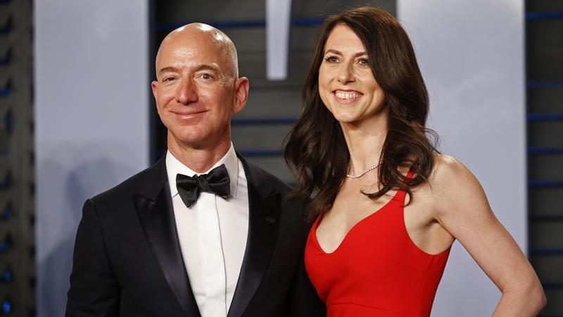 Jeff Bezos’un eski eşi MacKenzie Scott durmuyor: 2021’de 2.7 milyar dolar bağışladı