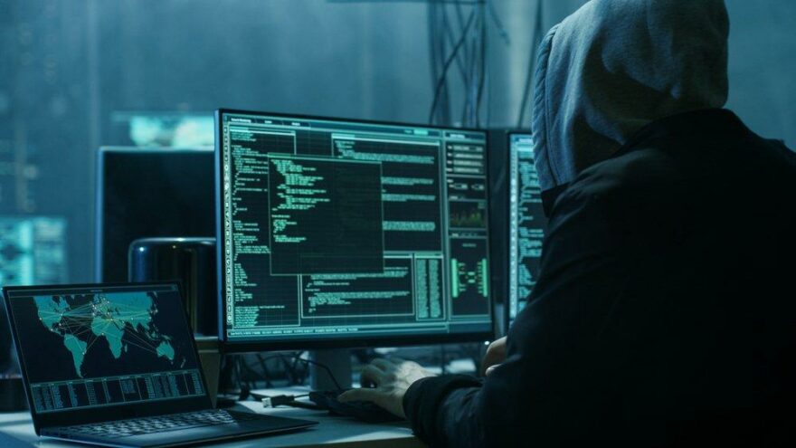 Avustralya ve ABD’de internet çöktü: Bankalar ve havayolları etkilendi