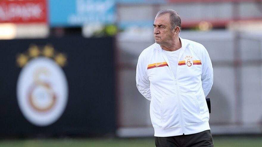Fatih Terim’in villasına özel aslan heykelleri