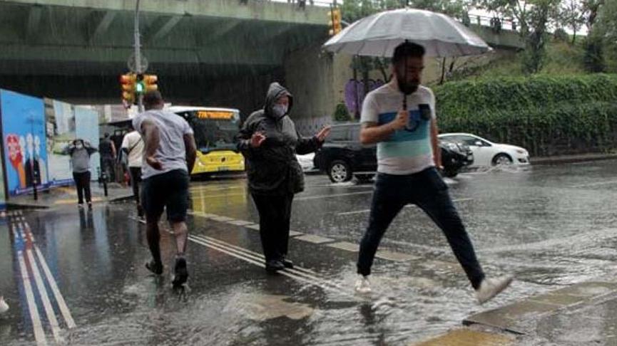 İstanbul’da 17 noktada su baskınına müdahale edildi
