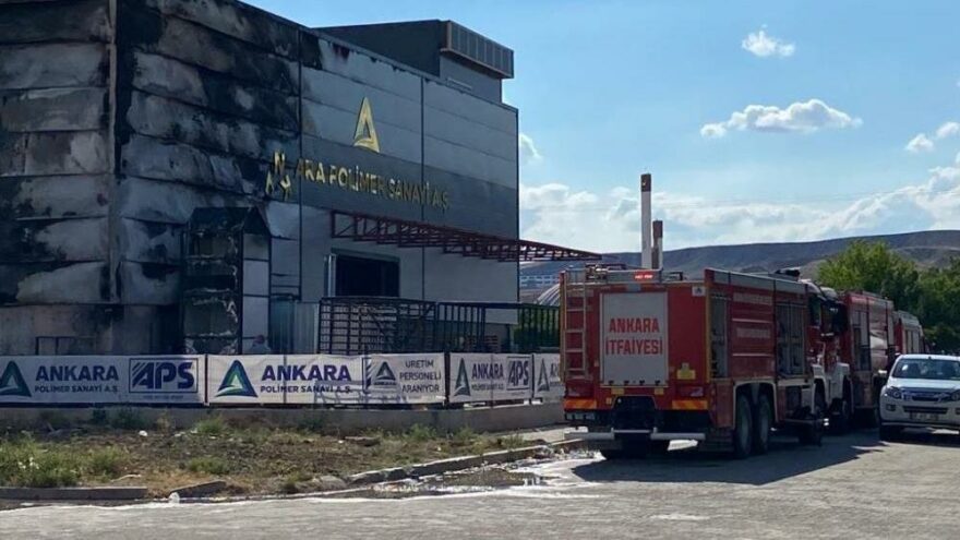 Polyester fabrikasında çıkan yangında çok sayıda işçi dumandan etkilendi