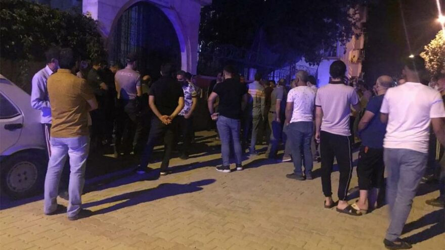 Cami avlusunda dehşet