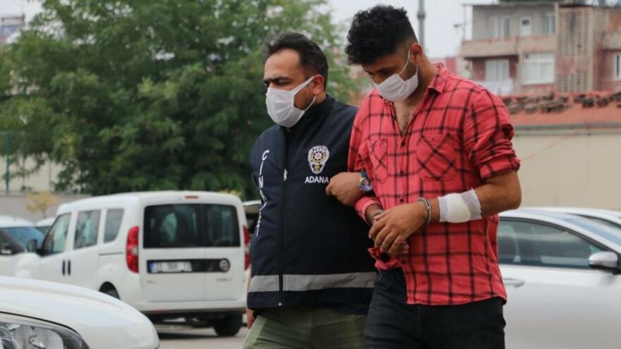 Paraları kurtarmak için polisi ısırdı