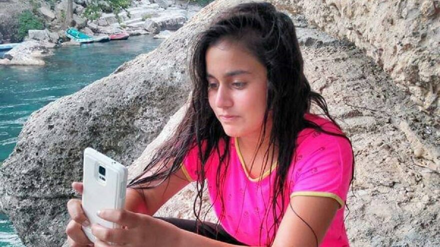 Odasında hareketsiz bulunan Duygu hastanede öldü