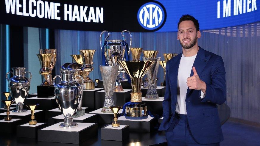 Inter, Hakan Çalhanoğlu transferini duyurdu