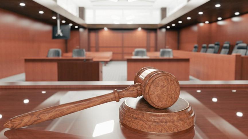 Otomobille kendisini sürükleyip darbeden kocası 3 ay ceza alınca affedilmesini istedi
