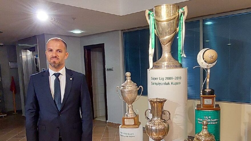 Mustafa Er imzayı attı
