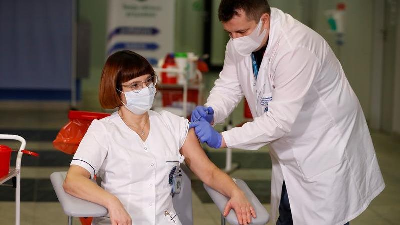 Polonya, İngiltere’ye zorunlu karantina uygulayacak