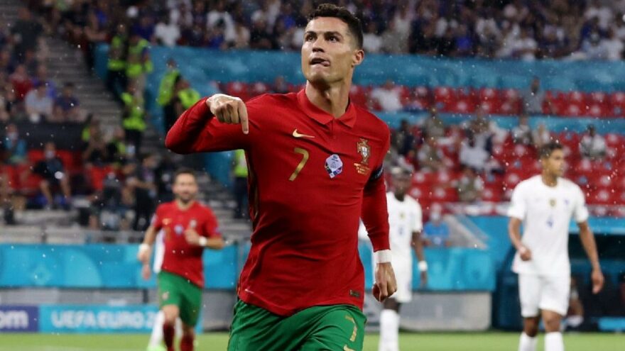 Rekor adam Cristiano Ronaldo! Tarih yazdı…