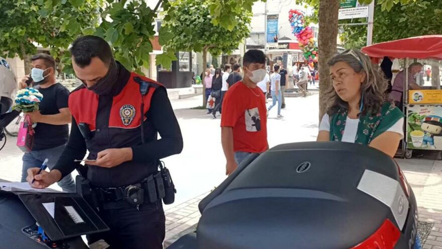 Maske takmamak için direndi, ceza yedi