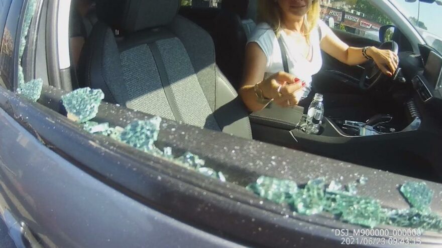 Beyoğlu’nda konsolosluk aracındaki kadınlar kâbusu yaşadı