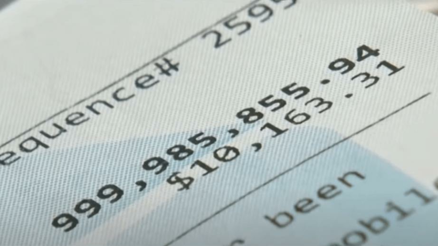 20 dolar çekmeye gitti, hesabında 1 milyar dolar olduğunu zannetti