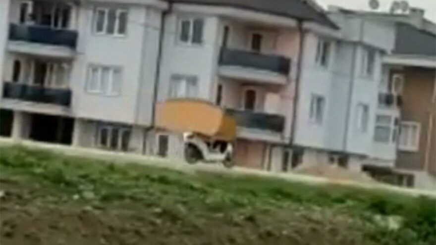 Bisiklet üzerindeki görüntü ‘yok artık’ dedirtti