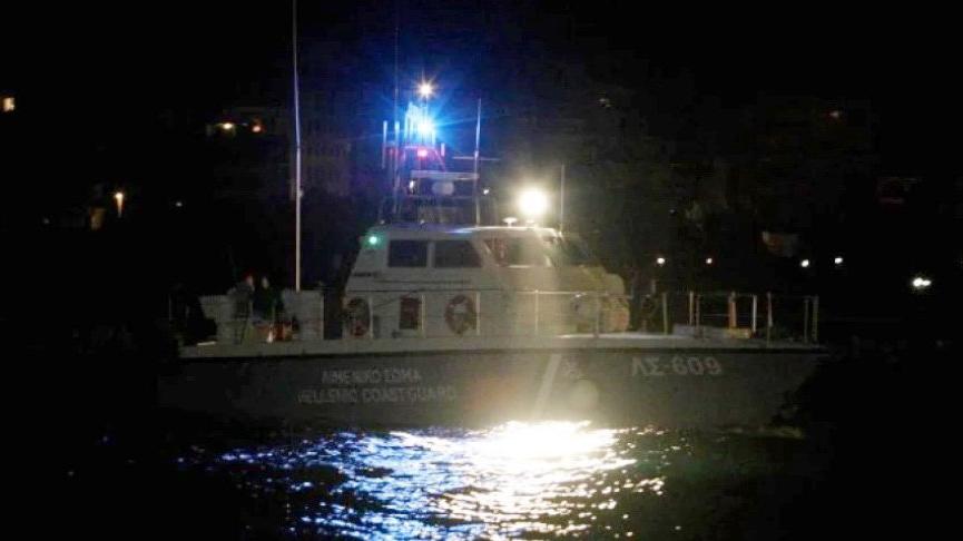 Antalya açıklarında denizde kovalamaca! Yunan sahil güvenliği havaya ateş açtı, iki Türk’ü gözaltına aldı