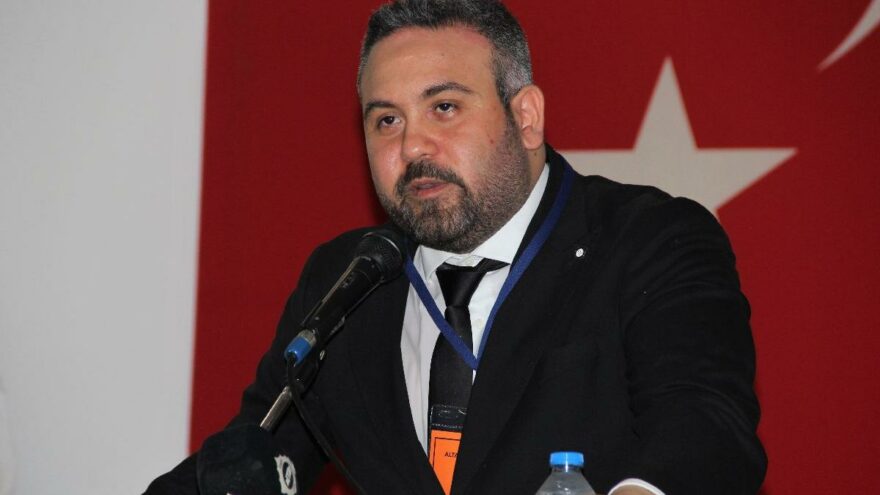 Altay’da Başkan Özgür Ekmekçioğlu yeniden seçildi