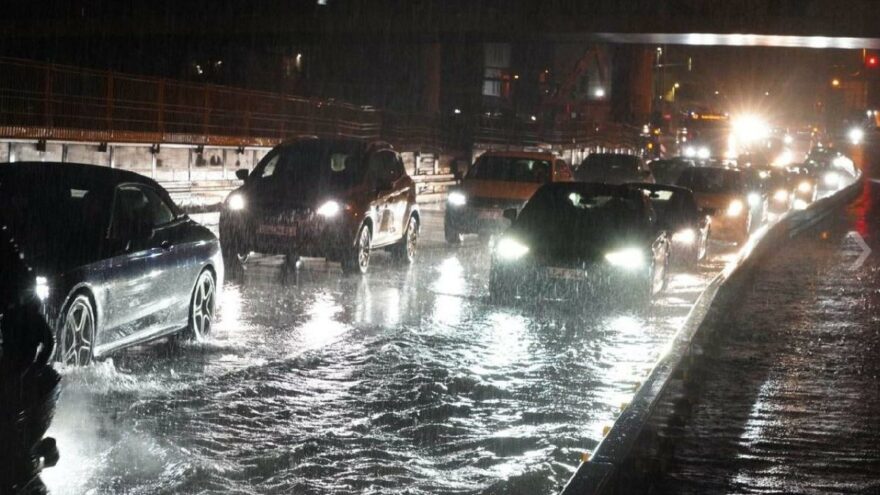 Almanya sular altında kaldı: Şiddetli fırtına ve yağış