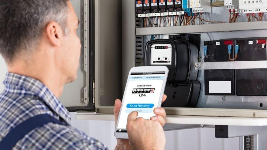 Siyasilerden elektrik zammı tepkisi