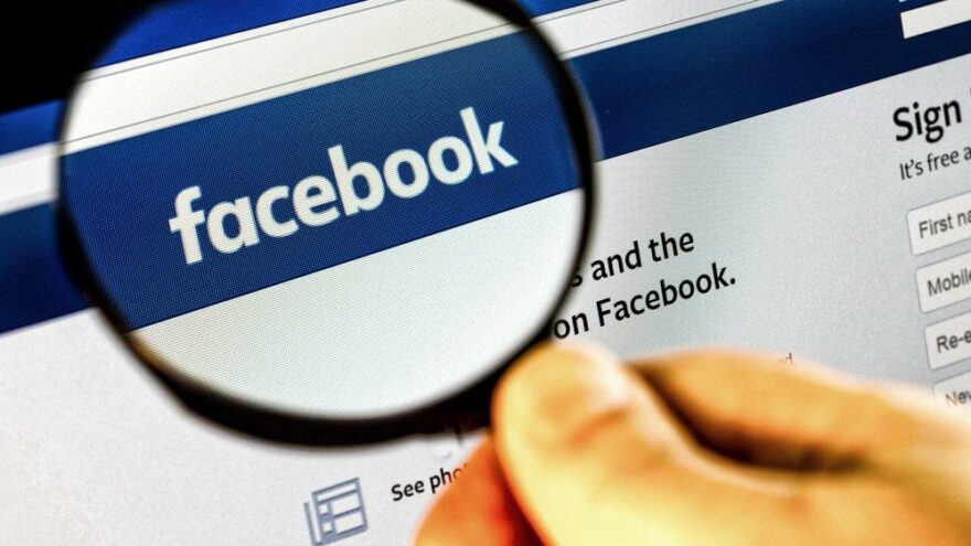 Alman bakanlıklara, “Facebook sayfalarınızı kapatın” çağrısı