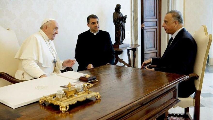 Irak Başbakanı el-Kazımi, Papa Francis ile bir araya geldi