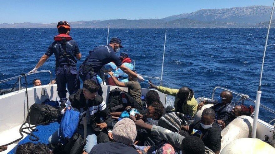 Yunanistan’ın ölüme terk ettiği göçmenler kurtarıldı