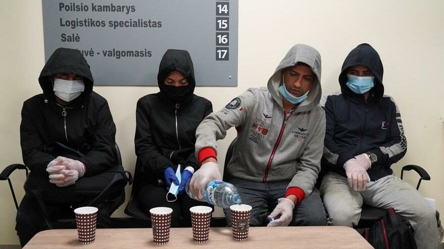 Litvanya’dan İstanbul iddiası: Uçaklarla gönderiyorlar