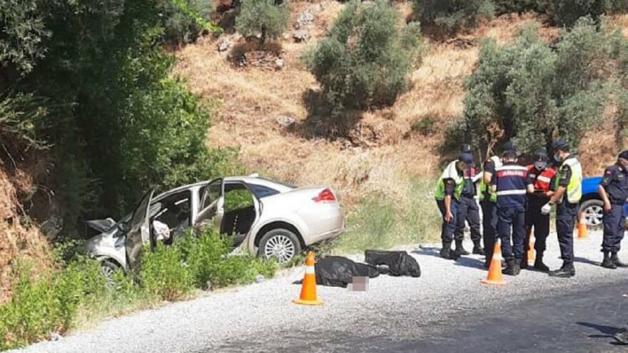 Düğün dönüşü feci kaza: 3 ölü 1 yaralı