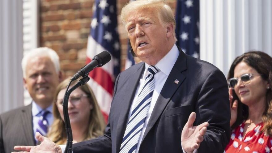 Trump, Facebook, Twitter ve Google’a dava açtı