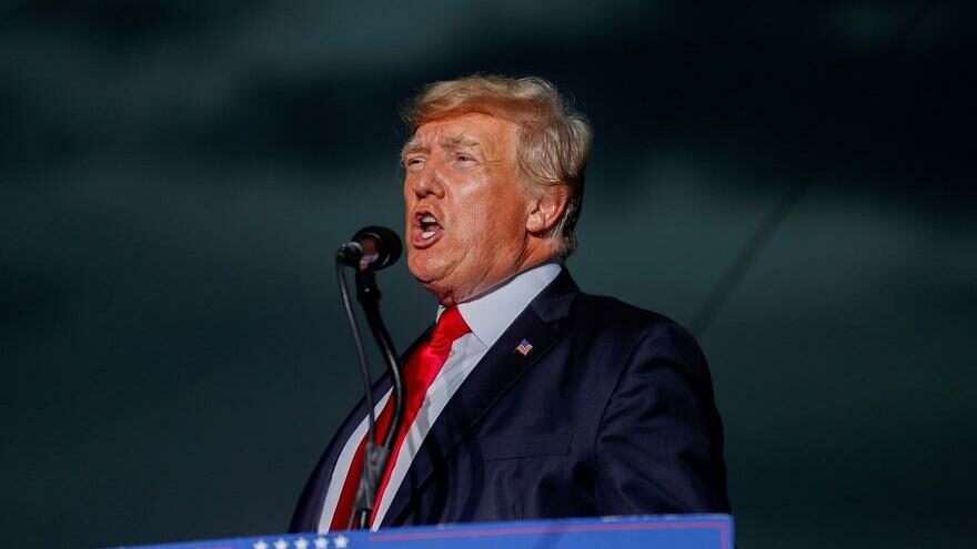Trump’tan Zuckerberg ve Dorsey’e dava