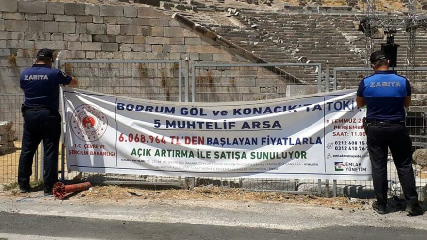 Bodrum’da kamu mallarının satış pankartlarını zabıta topladı