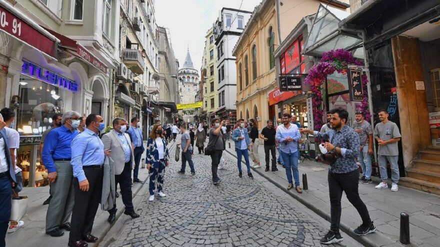 Büyük Hendek Caddesi yayalaştırıldı