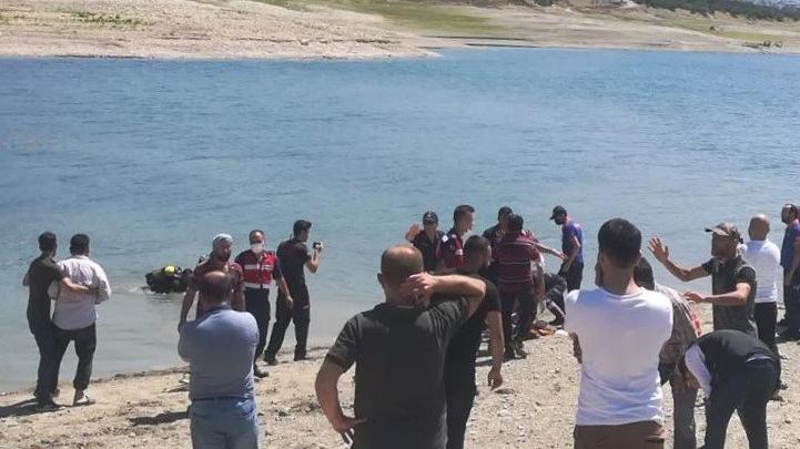 Baba ve oğlu baraj göletinde boğuldu