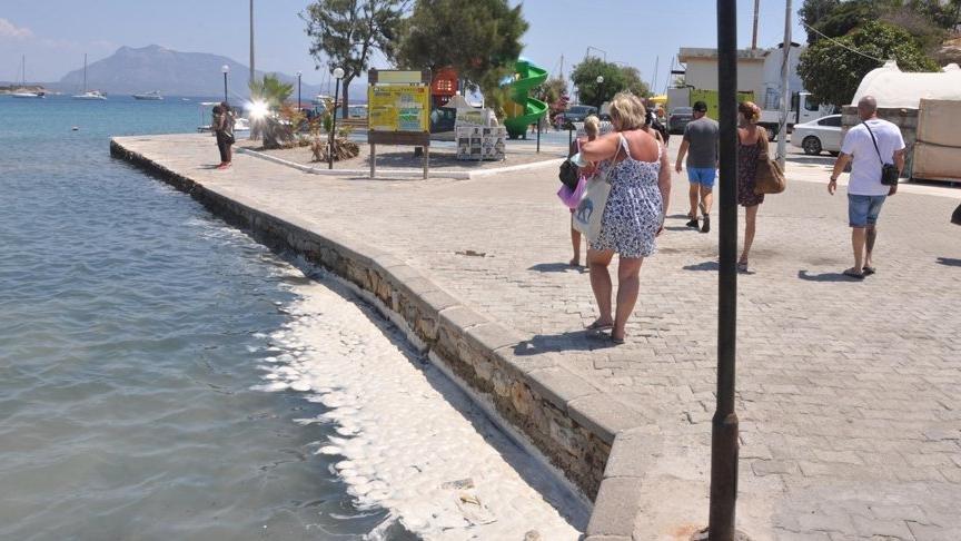 Datça Belediyesi’nden artan ziyaretçi trafiğine espirili paylaşım