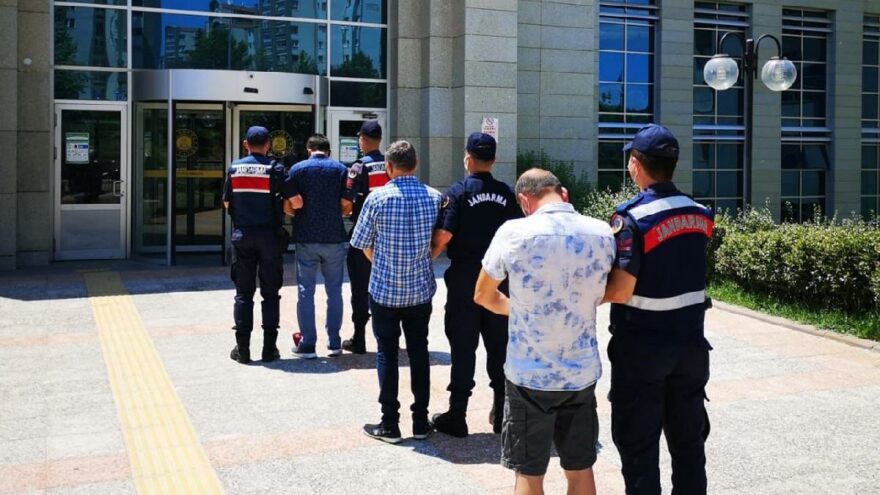 6 marketi soydular, fazla uzağa kaçamadılar