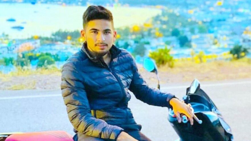Düğün dönüşü motosikleti ile kayalara çarpıp yaşamını yitirdi