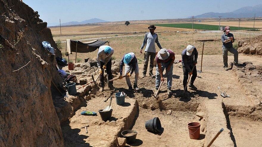 Zincirli Höyük’te Orta Çağ eserleri bulundu