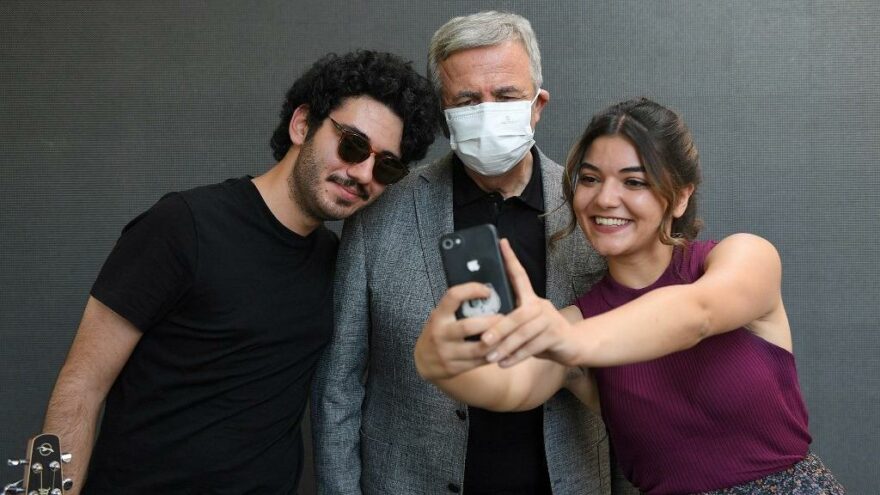 Mansur Yavaş gençlerle buluştu: Gençlerin vereceği akla talibim