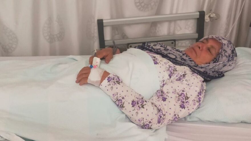 Elektriğinin kesileceğini öğrenen kadın kalp krizi geçirdi