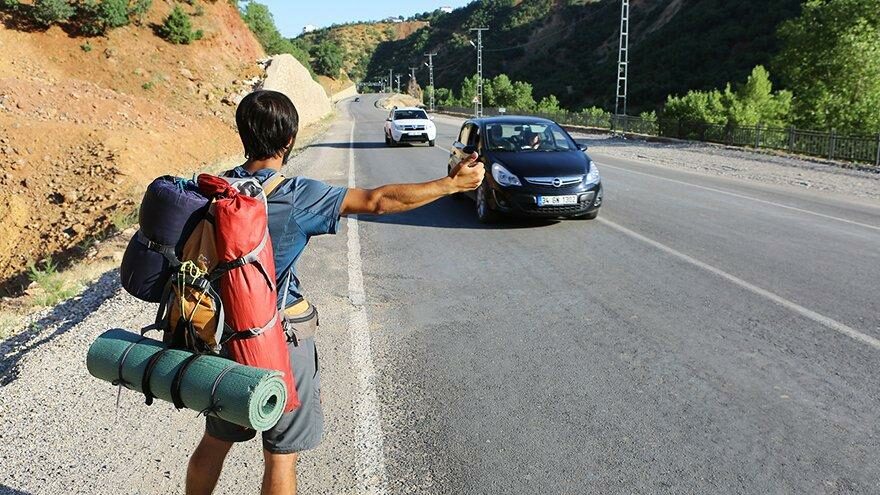 Soyadından esinlendi, 800 lirayla 81 il gezdi