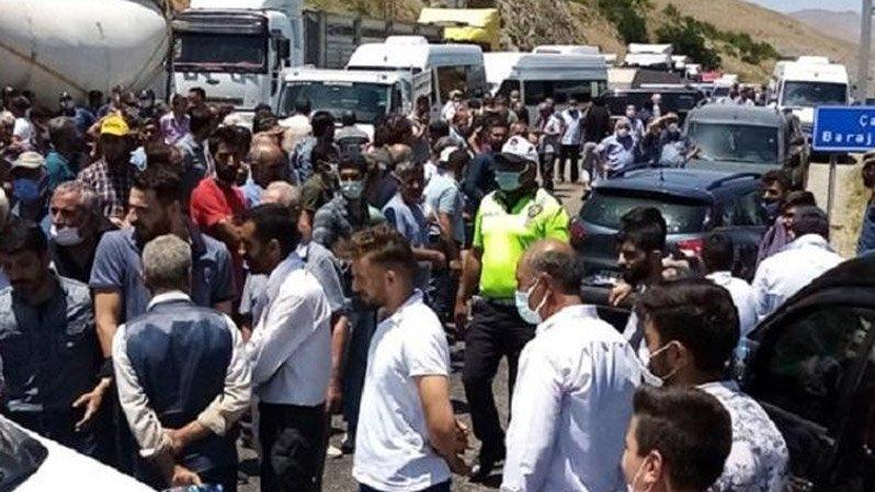 Bakan yardımcısına ‘Elebaşı’ tepkisi