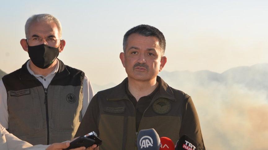 Bakan Pakdemirli: Gün içinde 20 yangın çıktı