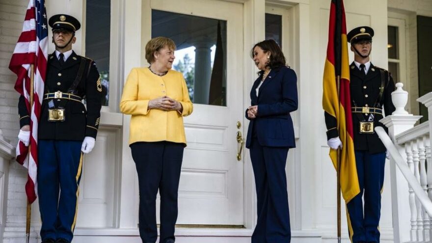 Angela Merkel, ABD Başkan Yardımcısı Harris ile bir araya geldi