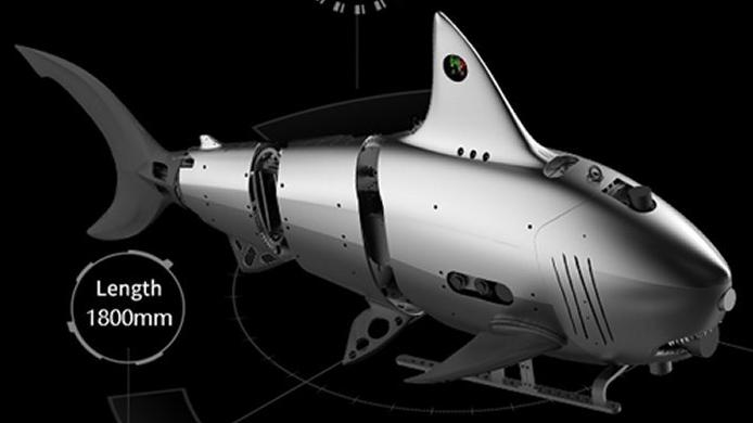 Çin, düşman gemilerine torpido atmak için geliştirdiği robot köpekbalığını tanıttı