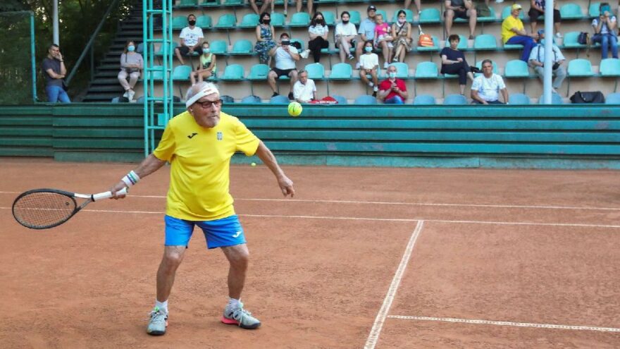 Dünyanın en yaşlı tenisçisi 97 yaşında Federer’e meydan okudu